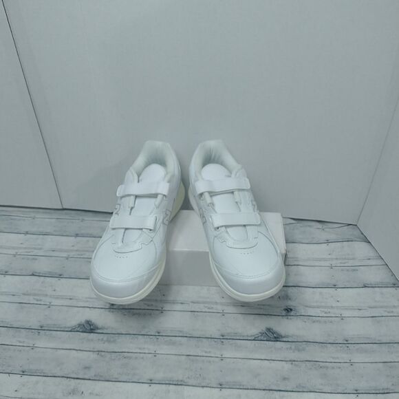 New Balance 577 MW577WT Men's Size 10.5 2E White Low Top Lace Up Walking Shoes. - Picture 9 of 9